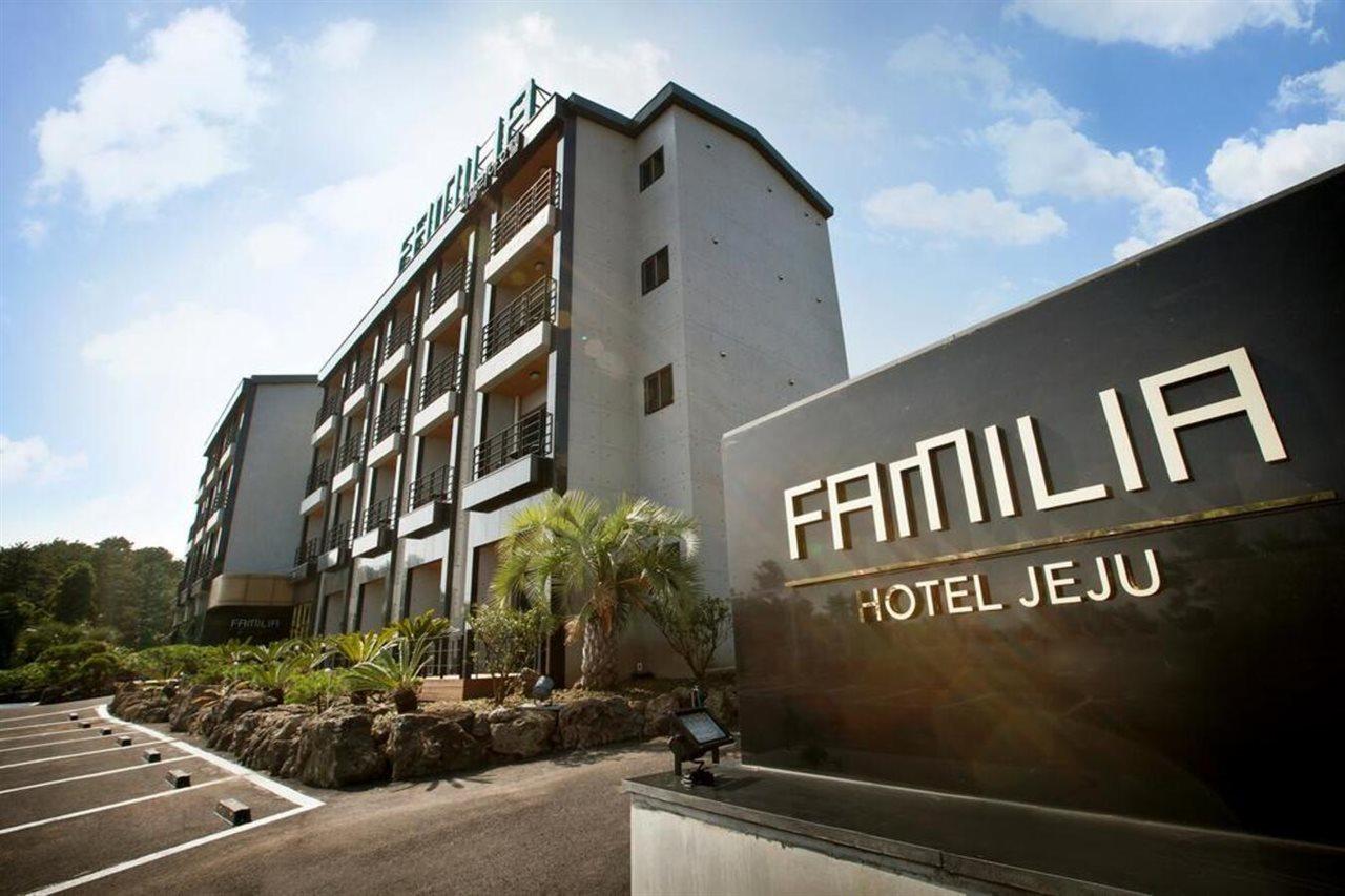 Familia Hotel Сеогвипо Екстериор снимка